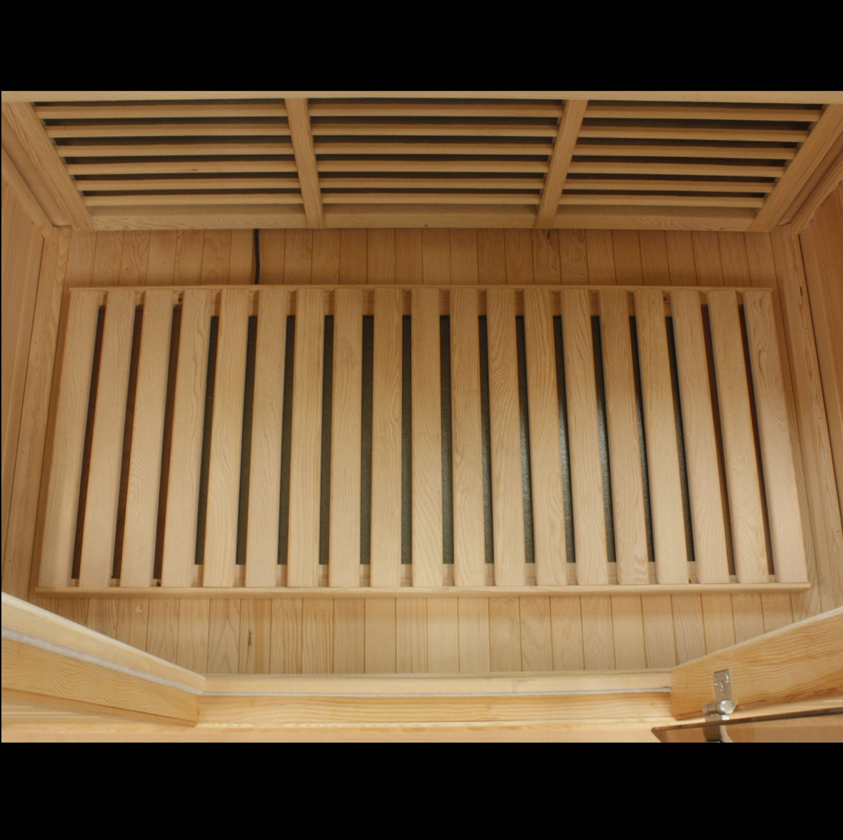 Maxxus Chaumont 4 Person Near Zero EMF FAR Infrared Sauna – Canadian Hemlock MX-K406-01-ZF